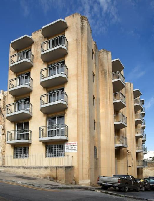 1 Bedrm Apt Seaview Balluta Bay San Ġiljan Exterior foto